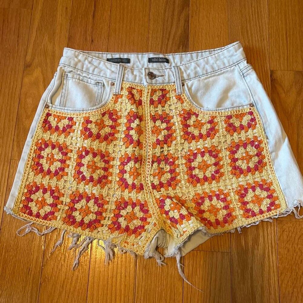 Wild Fable Crocheted Granny Square Denim Shorts Womens Size 8